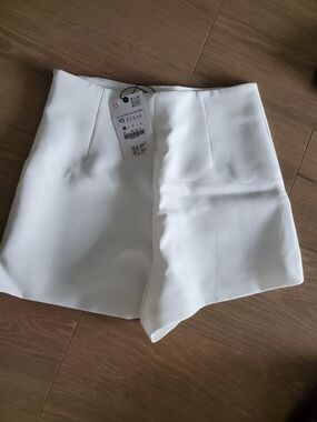 Zara White High-Waist Tailored Shorts